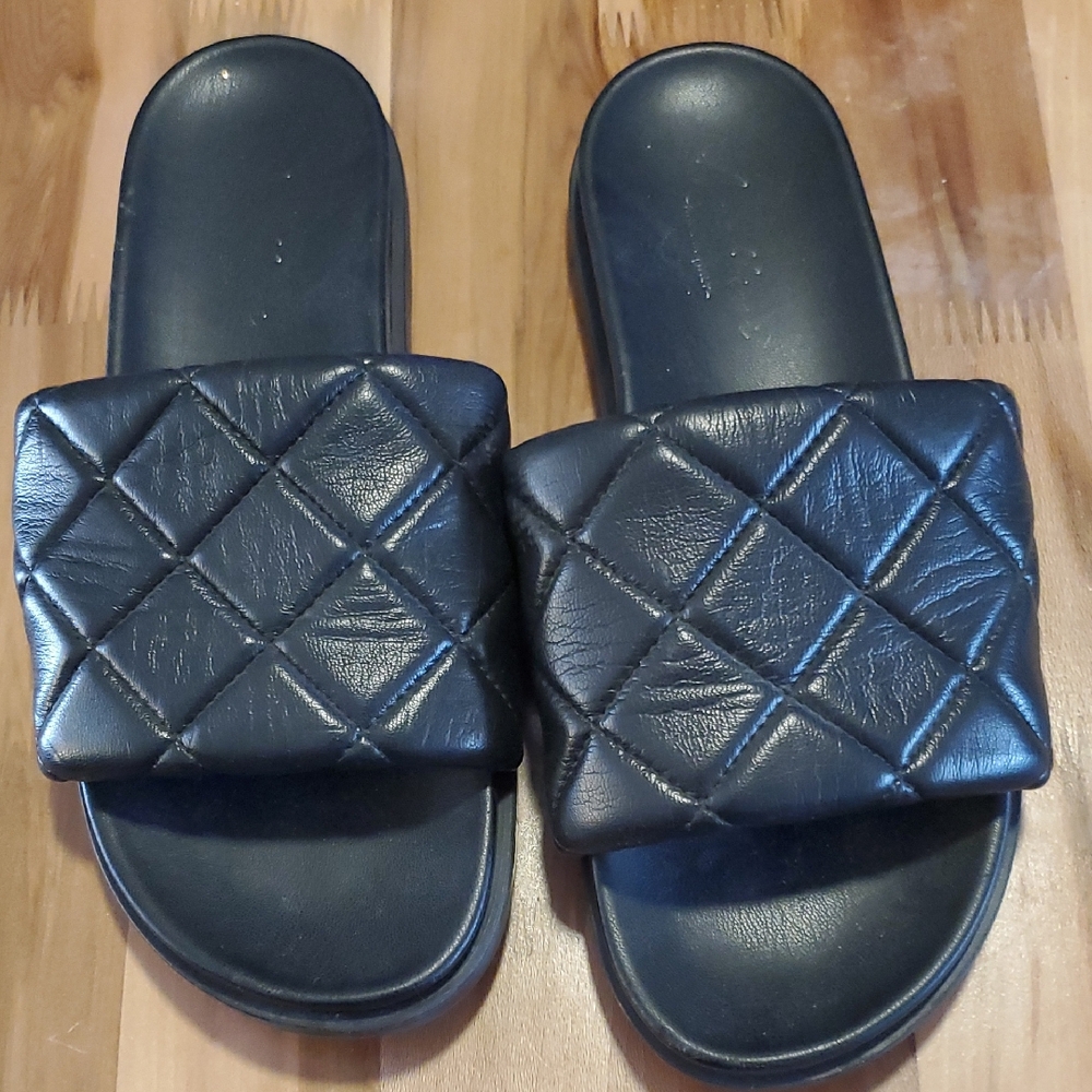 Quilted Black Platform Slides